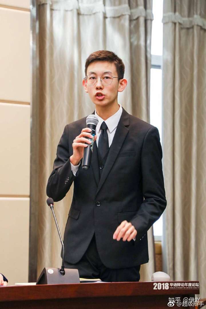 如何评价2018年武汉大学金秋辩论赛数学与统计学院拿下冠军罗冠华荣膺