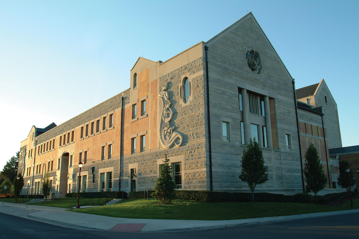 摩纳哥国际大学图片