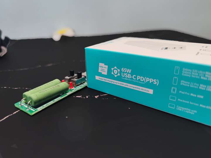 电友氮化镓65W三口充电器，小身材大能量