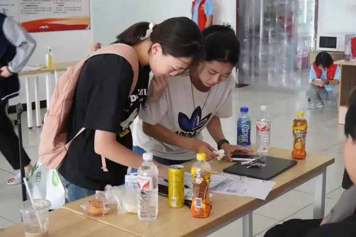 新学期 新希望|我们开学啦!塘栖校区开学报到!(图4) 新学期 新希望|我们开学啦!塘栖校区开学报到!(图4)