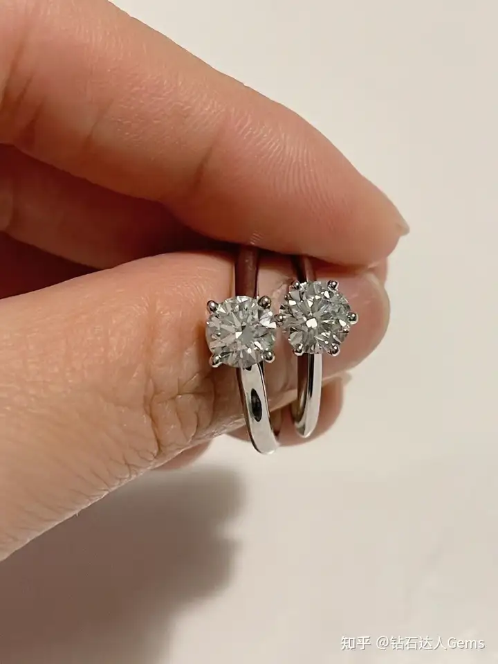 Cartier经典1895四爪款和 Tiffany经典六爪款 