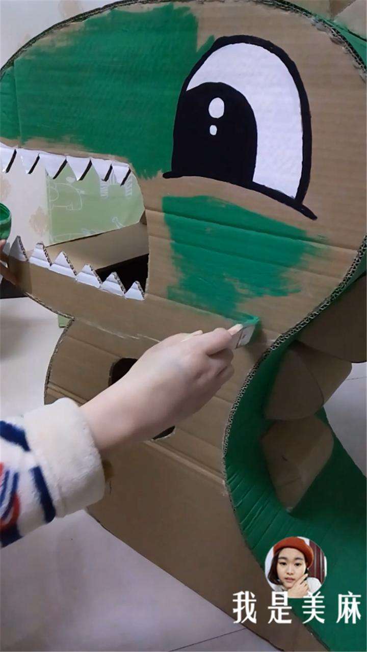 纸箱做恐龙衣服的步骤图片（儿童穿的纸箱恐龙制作方法）插图(10)