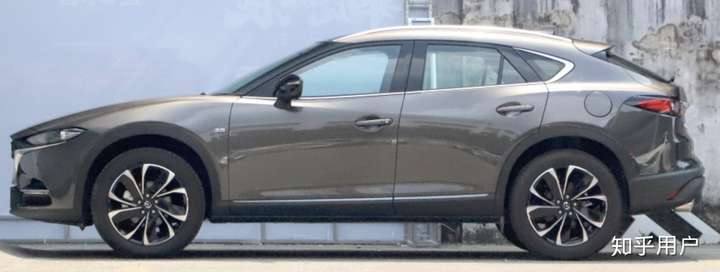 如图所示是琉璃棕: 个人感觉琉璃棕挺好看的有点香槟金的感觉,斜45度