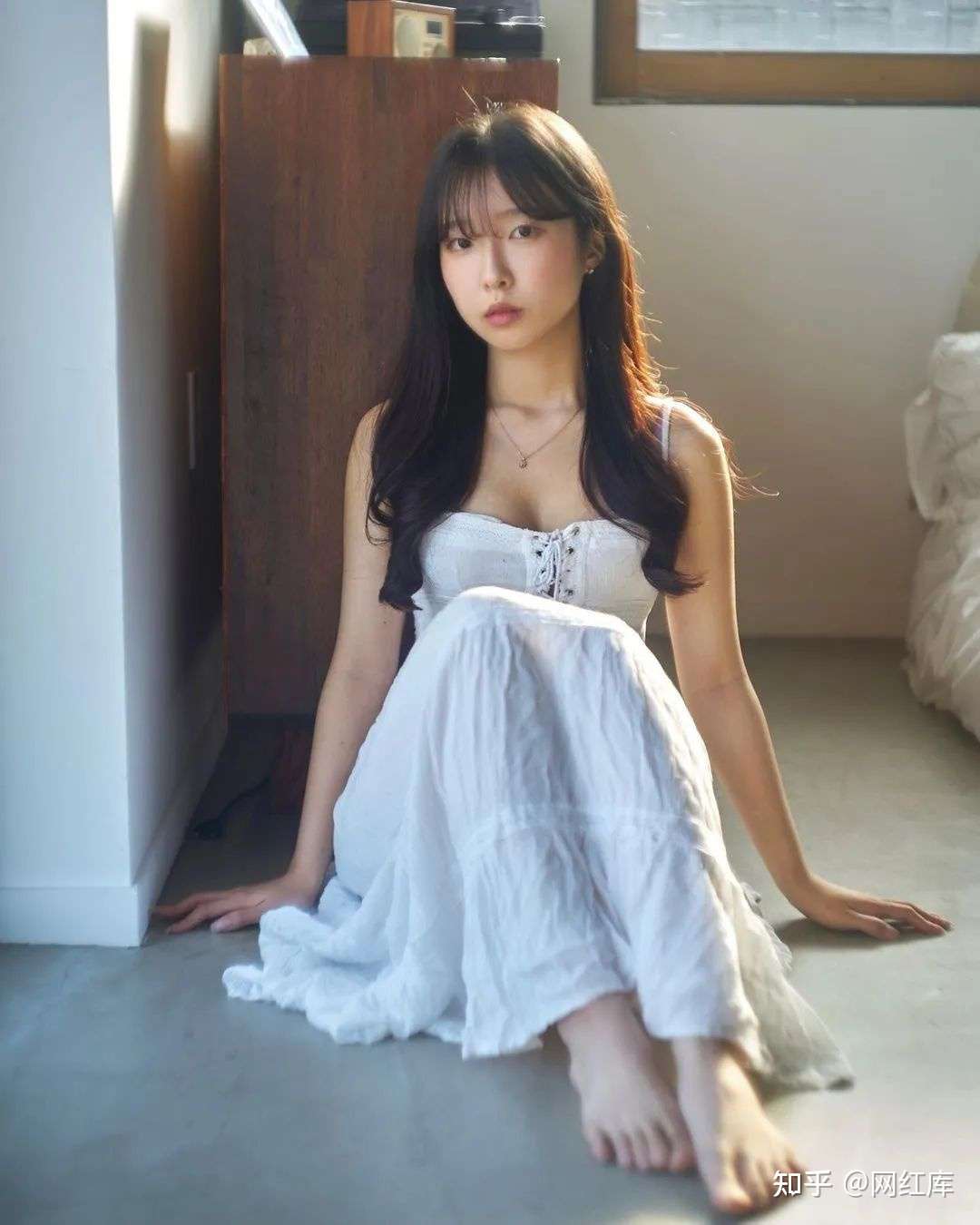 INS美女丨韩国网红主播juyeong，短发温柔可爱型小美女 Facebook-第10张