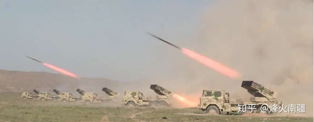 在勘察阵地时 发现了越南老幼十多人 我营把他们集中起来 知乎