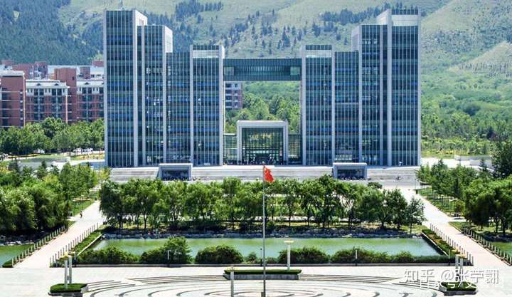 图书馆远景(整体形状为八本书的立放)