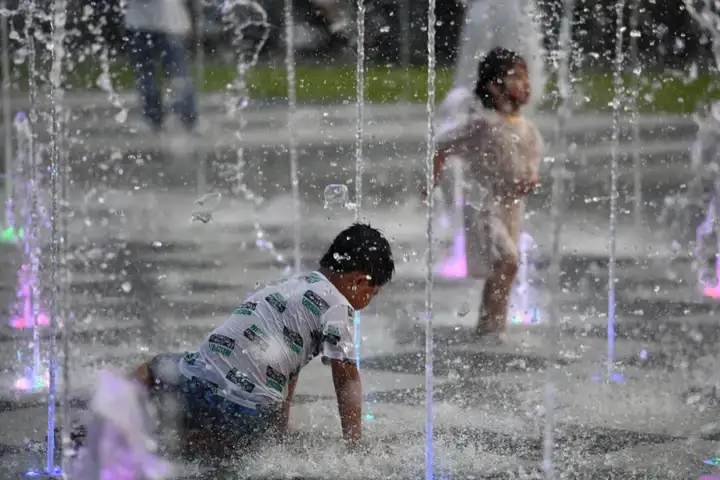 四川热过吐鲁番，多地气温破纪录，今年为何这么热？