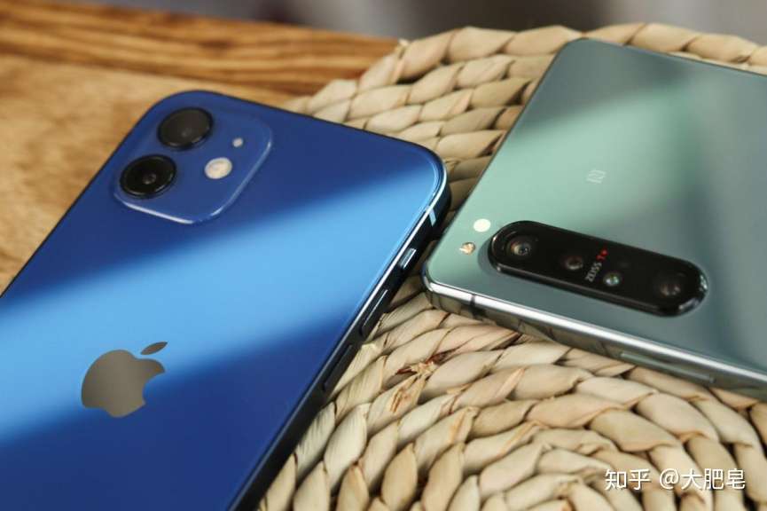 顶级硬件之间的碰撞 Iphone 12 Vs 索尼xperia 1 Ii 知乎