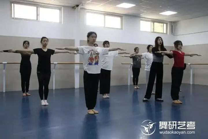 舞蹈生五一假期出游记：舞研5日“观光之旅”，原来他们都在......