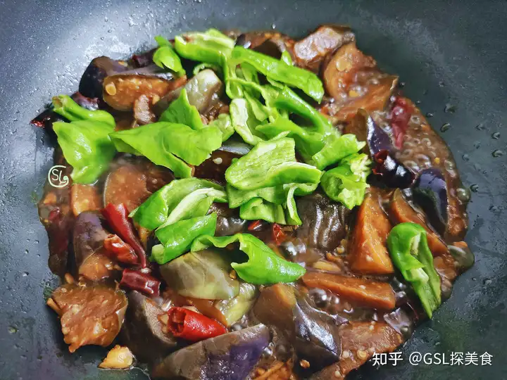 茄子不过油，不焯水，超简单的家常做法，好吃下饭，一点都不油腻-茄子最好吃的做法,不用油炸怎么做