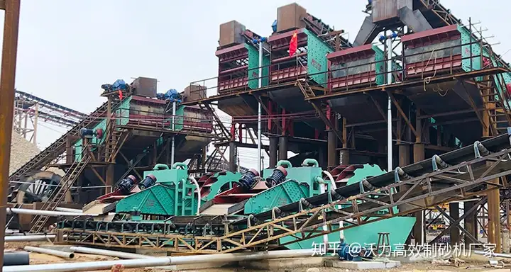燃爆了(轮斗式洗砂机工作现场)轮斗式洗砂设备,(图2) 燃爆了(轮斗式洗砂机工作现场)轮斗式洗砂设备,(图2)
