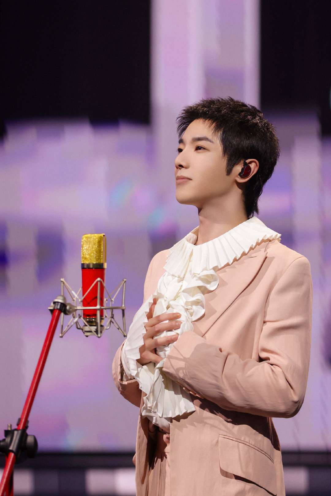 豆梓 的想法: #华晨宇2023火星花盛开# 似水流年,时光… - 知乎