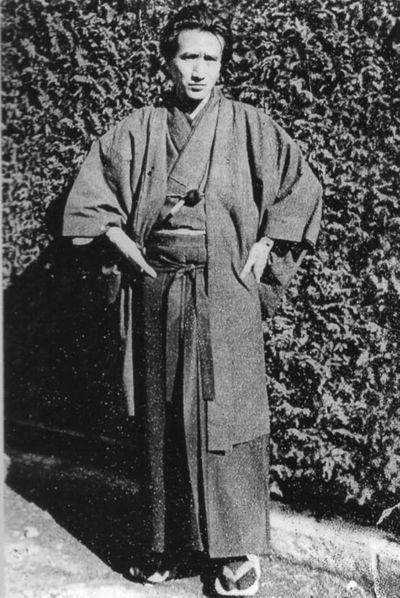 太宰治是如何一步一步走向自我毁灭的