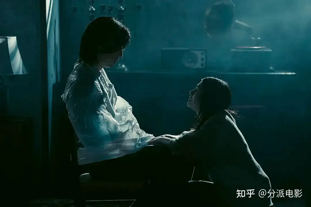 《夜之路标 -围绕某嫌疑人的记录-》一集上头，不愧是岛国，手段太残忍