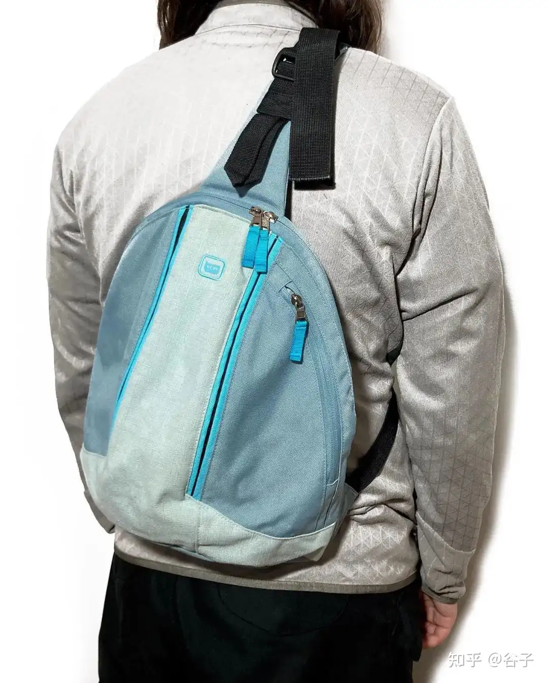 1990s Stussy outdoor sling bag
