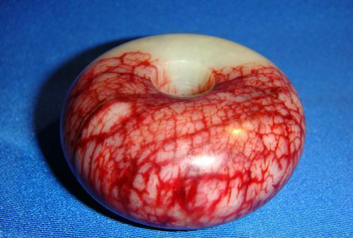 为什么我的玉出现血丝了?