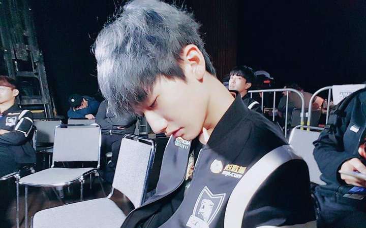 就lgd最近两场的状态来看, 当年那个在roxtiger的天才小打野,正在慢慢