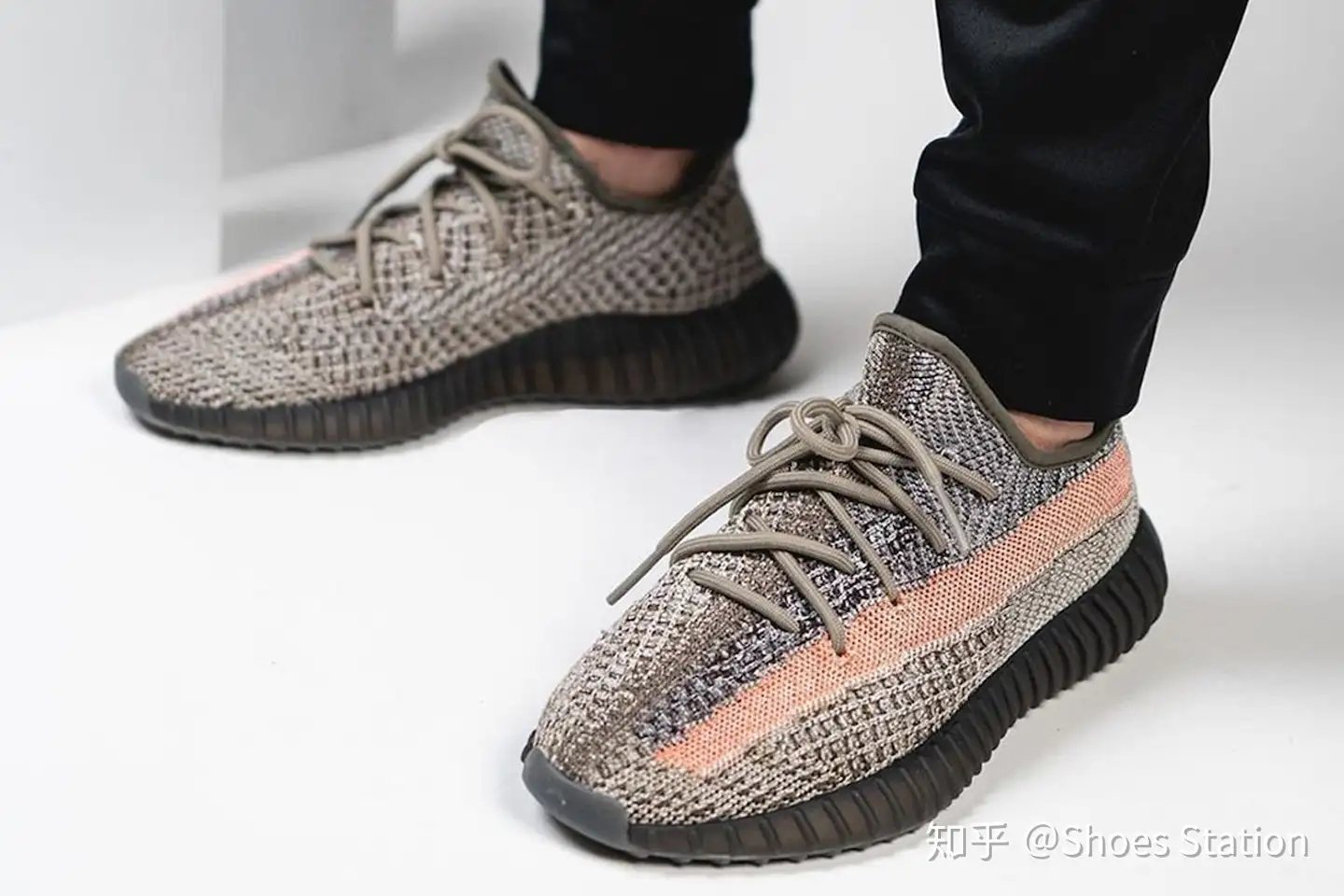 率先近赏adidas YEEZY BOOST 350 V2 最新配色「Ash Stone」 - 知乎