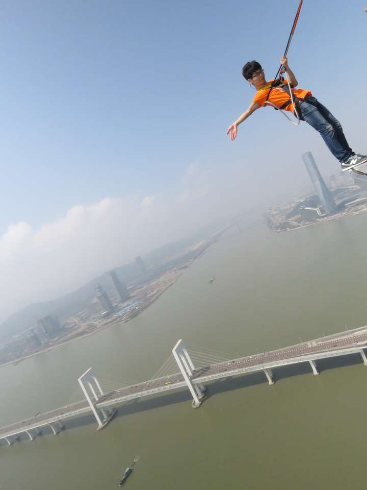 我也跳了 10点skywalk