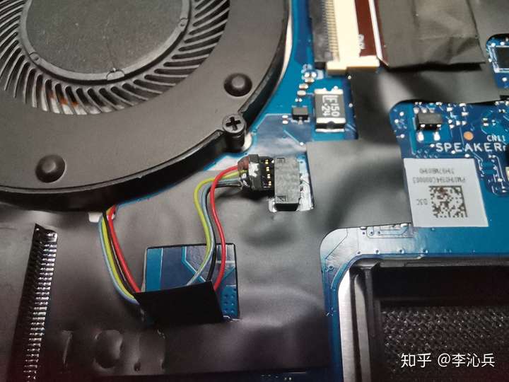 真的吗?笔记本拆掉后盖,散热更好还是变差?? 数码拆机百科 第16张-巨头拆机测评网 真的吗?笔记本拆掉后盖,散热更好还是变差?? 数码拆机百科 第16张