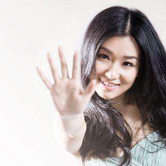 彭清(1986-11-24),中国内地女歌手.