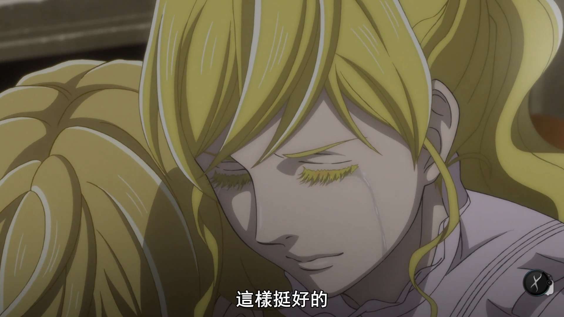 安妮罗洁挺漂亮的,就是这眼睫毛太出戏了