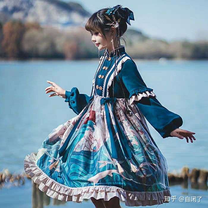 能分享一下你的父母在關於你買漢服lo裙jk或者玩cosplay的看法嗎?