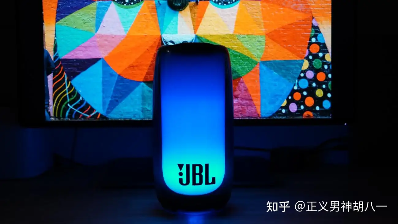 潮人新社交，桌面上的舞动精灵—— JBL PULSE 5音乐脉动5代真体验，颜值