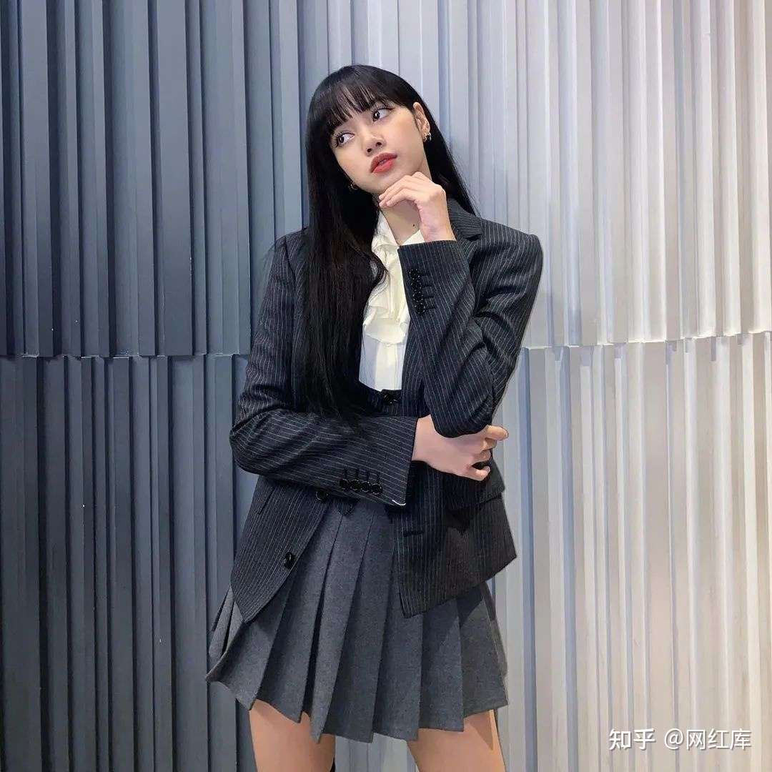 LISA：泰国妹纸在韩发展在中国也很受欢迎 Facebook-第2张