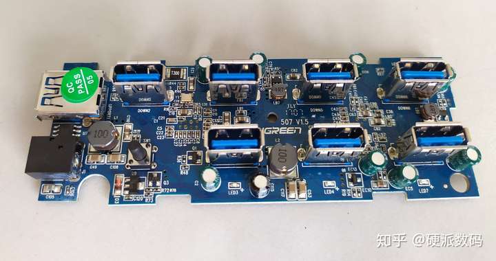 最新:绿联USB3.0 HUB拆解 数码拆机百科 第3张-巨头拆机测评网