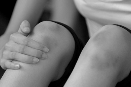 女孩子的膝盖为什么那么容易淤青