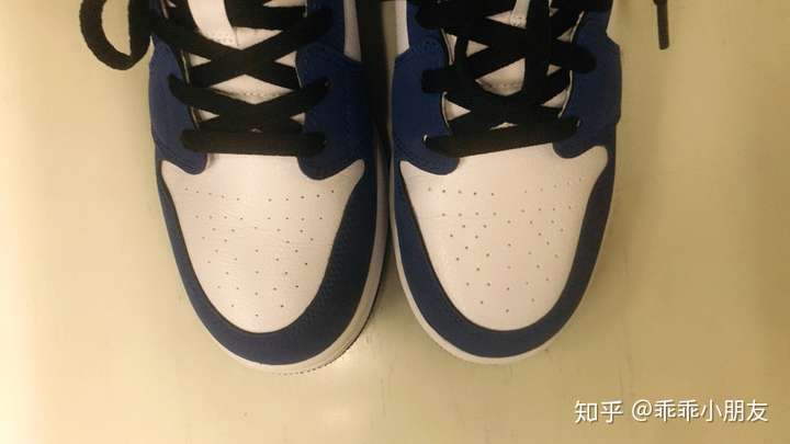 aj1鞋头孔图片