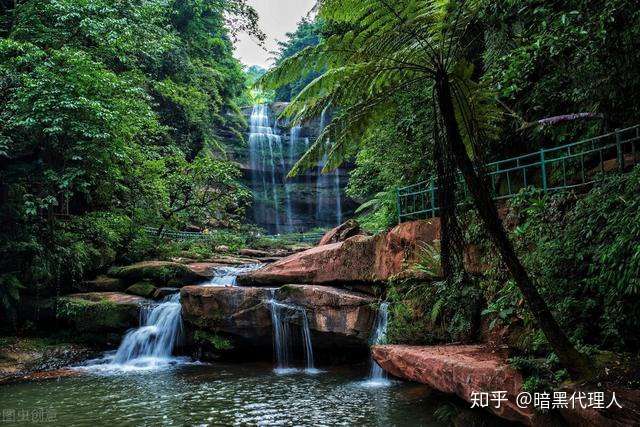 暗黑代理人 自由职业者 作为国内耽美系的动漫,它讲述了蓝发少年孙小