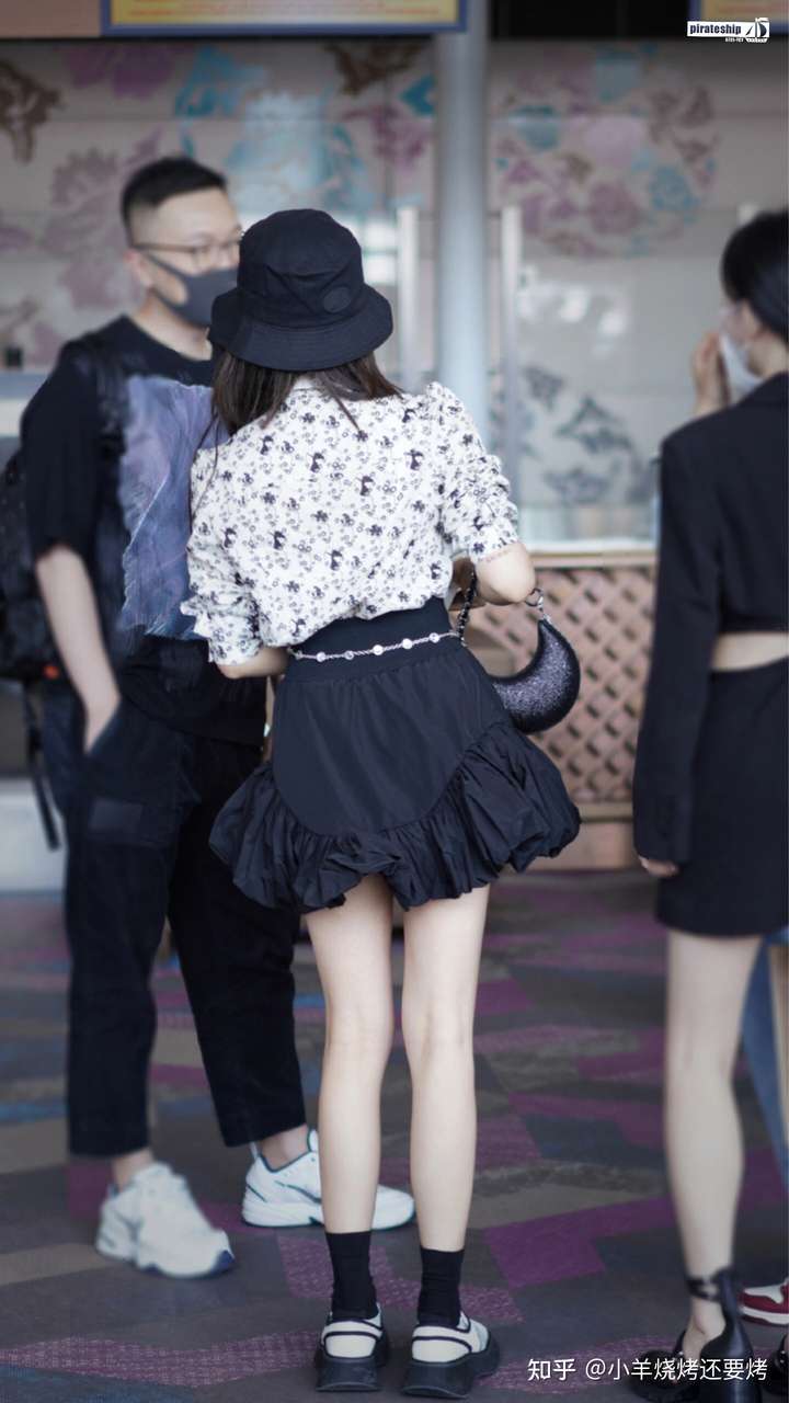 有没有杨超越好看的背影照片?