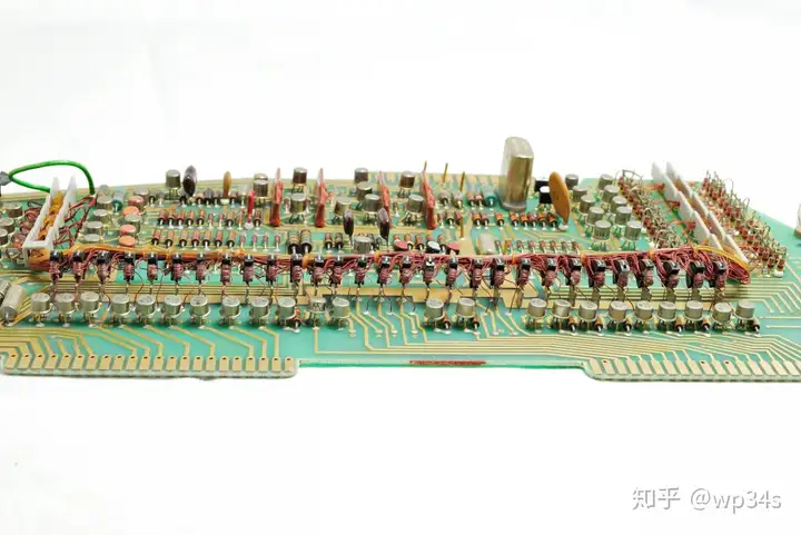 电与磁的极致艺术~1968年的HP9100A晶体管计算器(机)-2