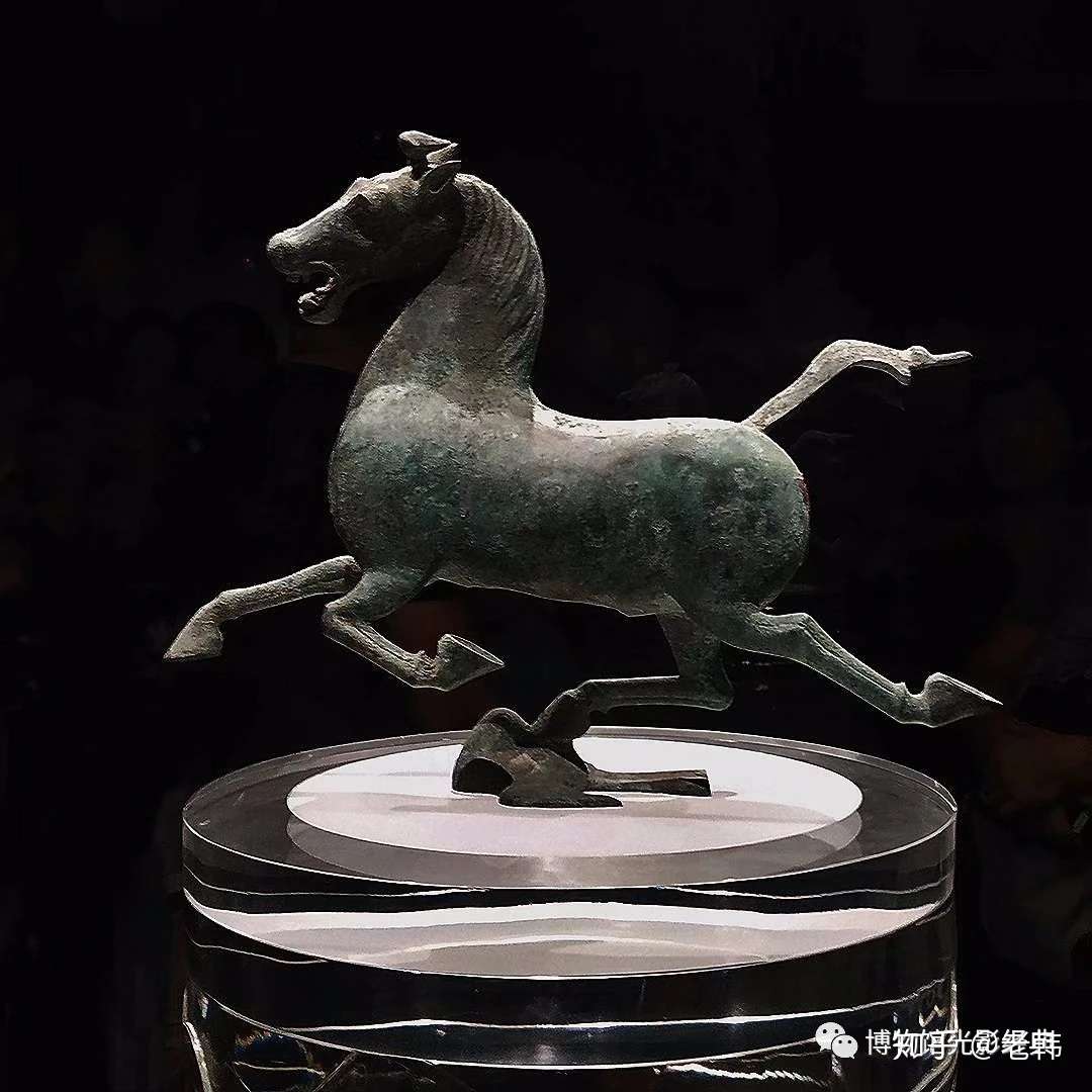銅製 馬踏飛燕 馬の像 c08299 幅約43cm 置物