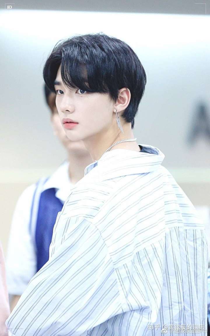 有哪些让人惊艳的南韩男爱豆?