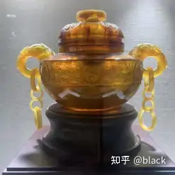 难以置信（博物馆里的琥珀解说词）博物馆的天然琥珀图片大全，世纪琥珀博物馆重点展品：摆件—双首羊首炉，(图1)