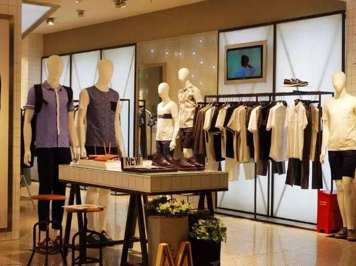 统一整洁 货品整洁:店铺中商品的陈列应该丰满整齐,目所能及,且商品