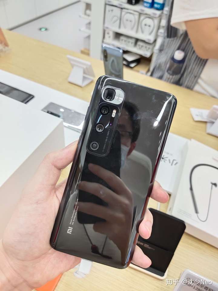 如何评价小米十尊享版厚度945mm重量2218g