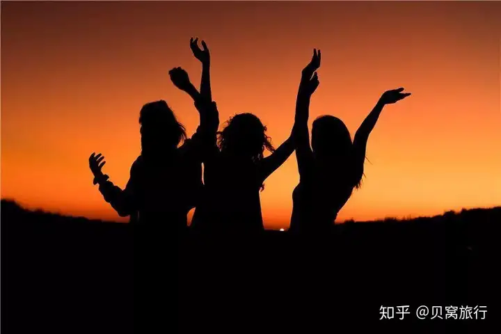 贝窝：团建浪翻天丨畅爽一夏，戏水玩酷欢乐水魔方