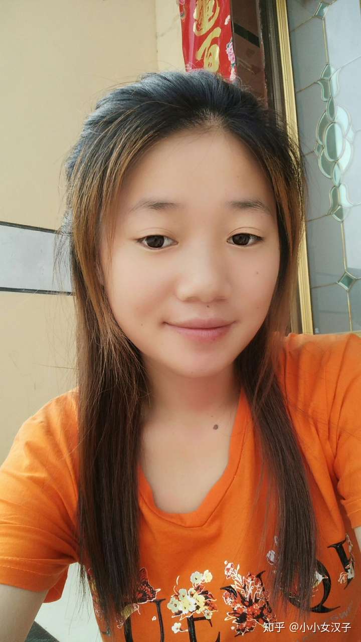 化妆和素颜差别超级大 本人是长期生活在农村,农村琐事也比较多除了去