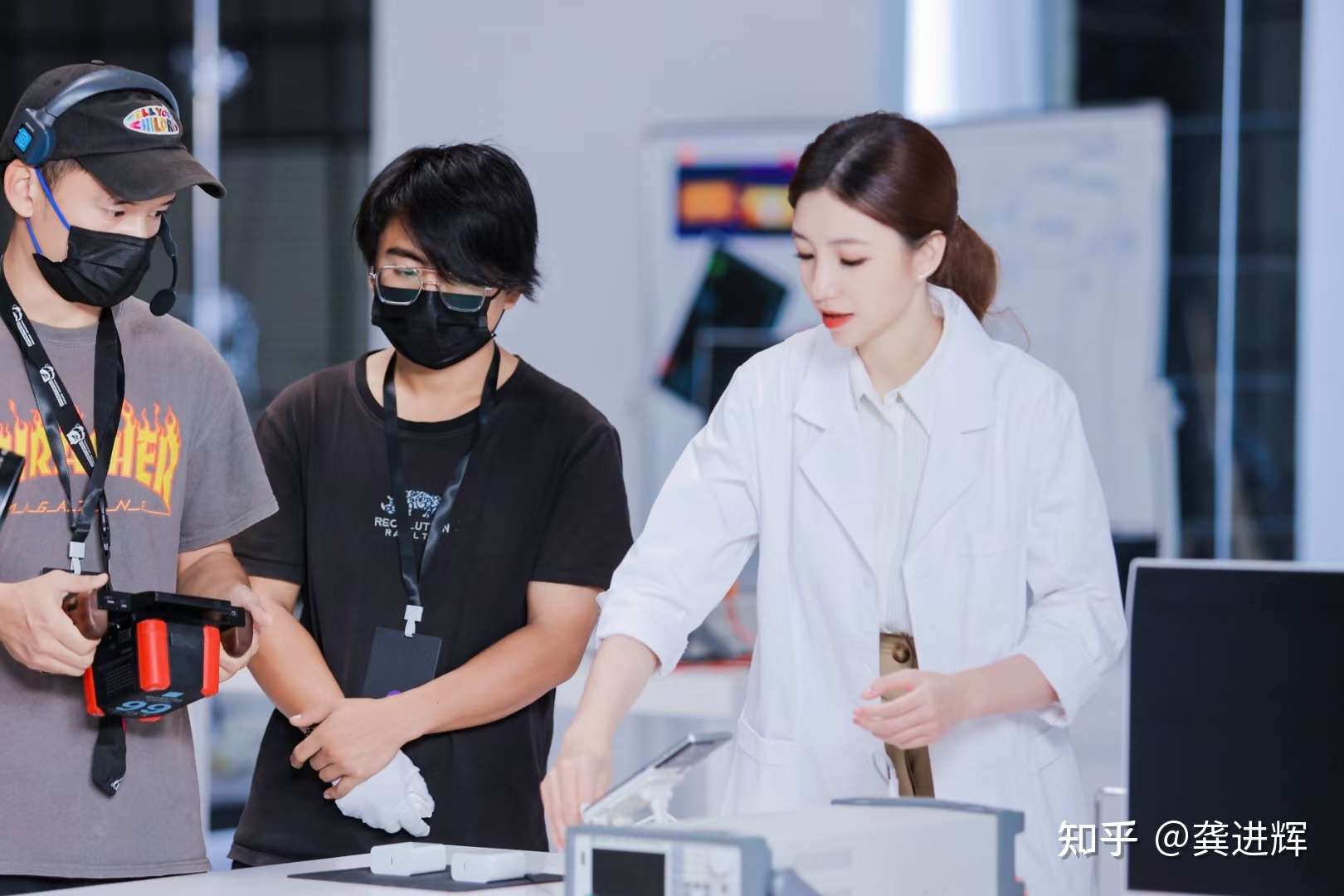 龚进辉 的想法: iqoo美女产品经理宋大腿颜值依然在线,一… - 知乎