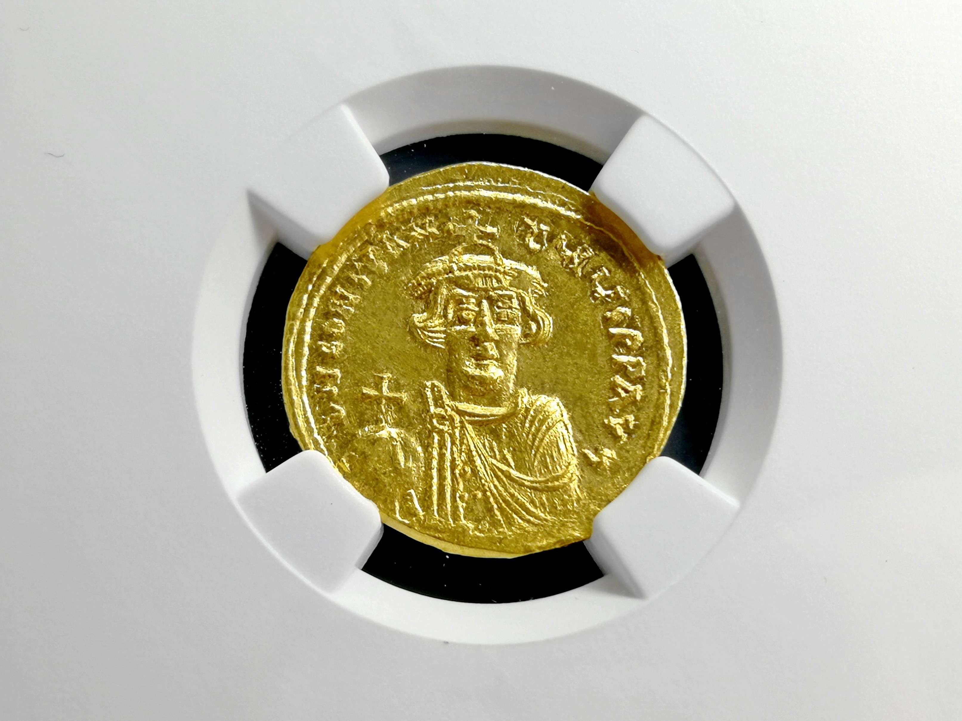 陈良泉 的想法: 拜占庭 君士坦斯二世 索利多金币,打制于… - 知乎