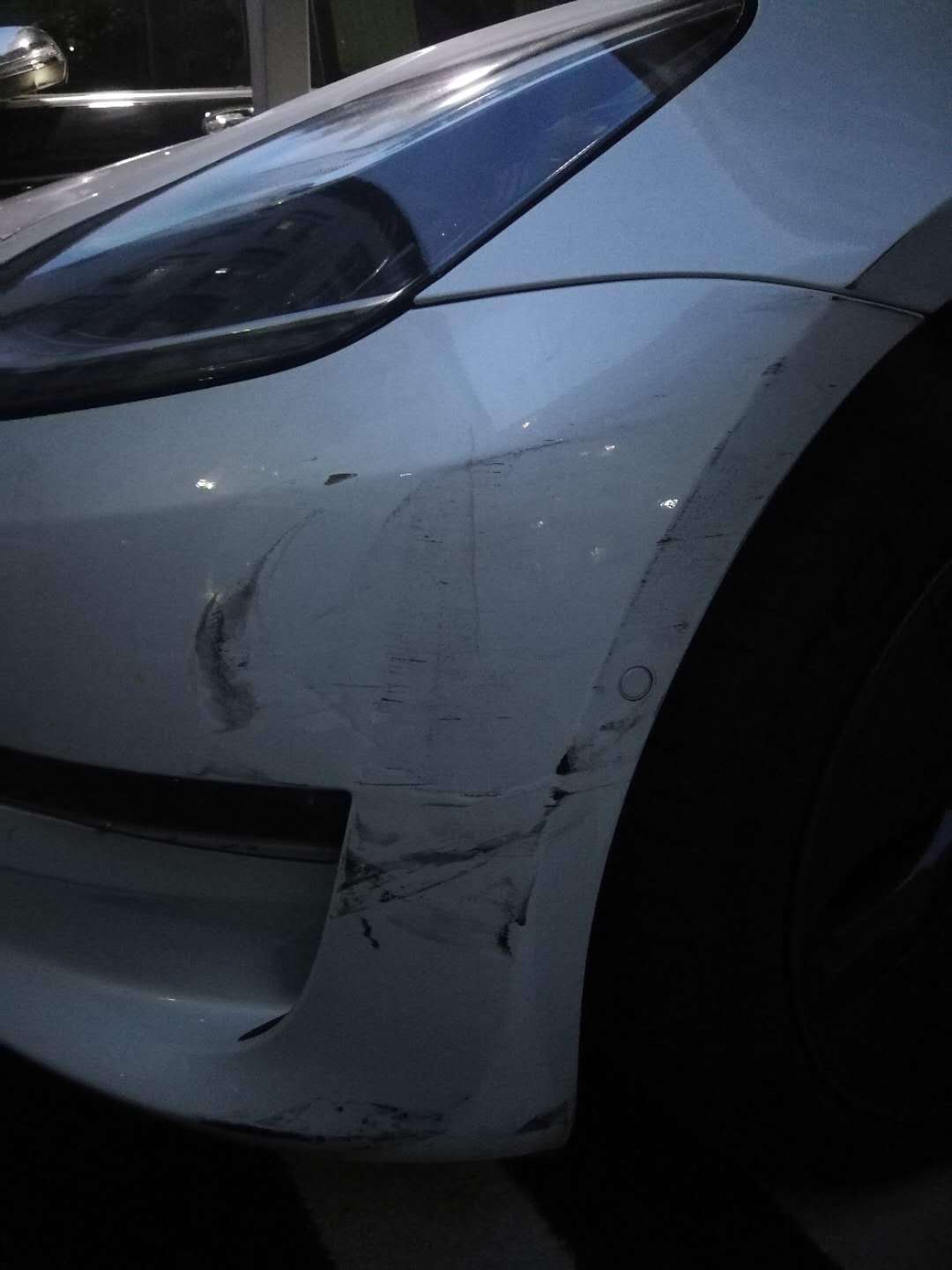 特斯拉车主卑微维权 Model3自动驾驶突然加速撞渣土车 知乎