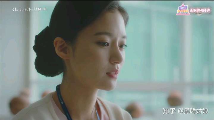 图为韩剧你好,再见妈妈里的女二,我不懂脸部比例怎么样才能上镜,但我