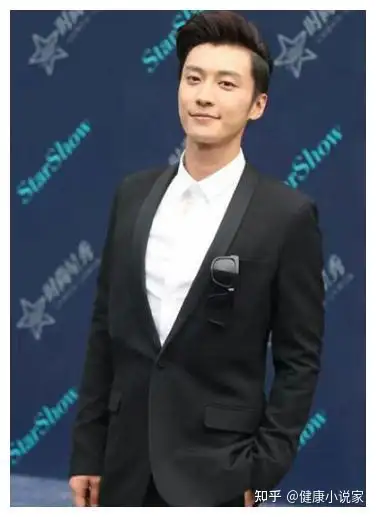 2016年深夜乔任梁头戴塑料袋惨死别墅中原来早在之前就有端倪