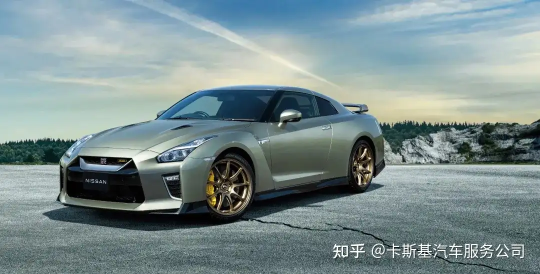 新车发布：已经活了14年的日产GT-R（R35）又出新车了，这次是两款总计