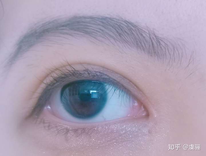 女生眼睛好看是怎样的体验?