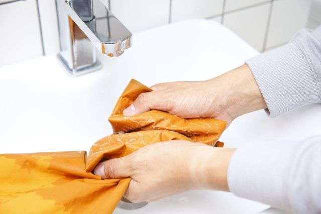 冲锋衣怎么洗才能不伤料子